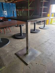 lot 35145 image: Bar Height Table