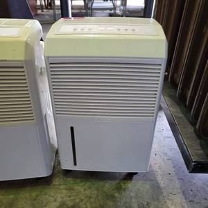 lot 35276 image: EdgeStar DeHumidifier