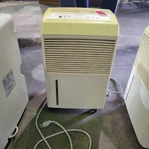 lot 35282 image: EdgeStar DeHumidifier