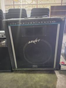 lot 35286 image: Peavey KB 300 Amplifier Untested