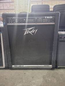 lot 35289 image: Peavey TKO 115 S Amplifier- Untested