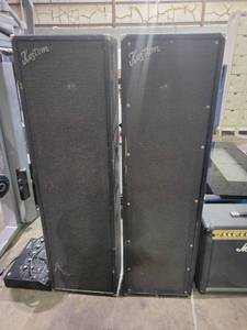 lot 35293 image: Set of 2 Kustom Model 2  2 Speaker