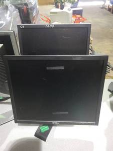 lot 35322 image: Lot of 2 Dell Computer Monitors