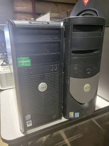lot 35324 image: Lot of 2 Dell Computer Towers - No Chords