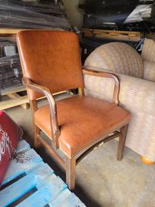 lot 35349 image: Gunlocke Pleather Orange office Chair with Tuffed Edging