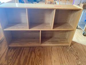 lot 35417 image: 5 Hole Cubby Shelf