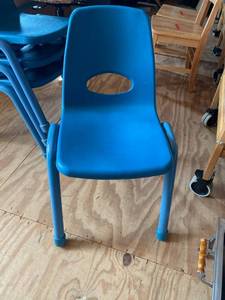 lot 4520 image: Lot of 2 Plastic Stackable Childrens Chair