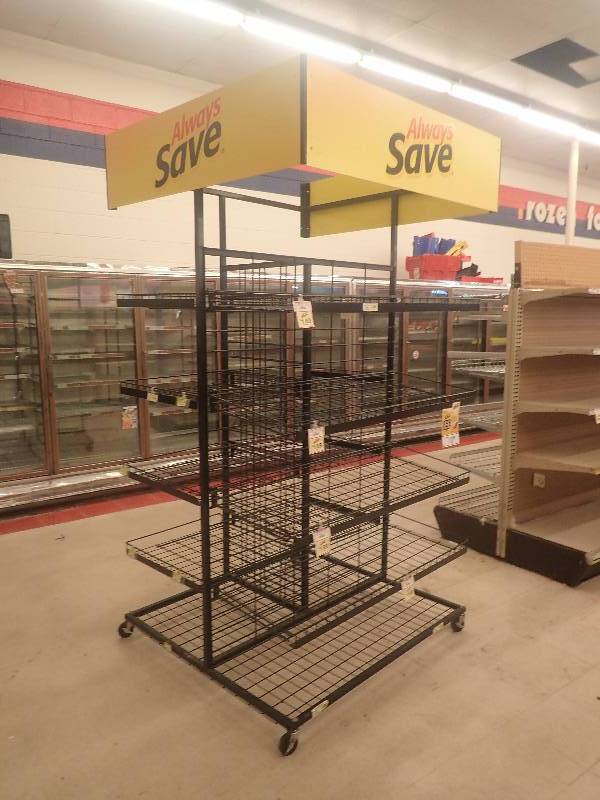 lot 4249 image: Adjustable Metal Wire Central Merchandise Rack On Casters