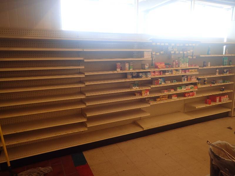 lot 4261 image: Lot of Adjustable Metal Merchandise Shelving
