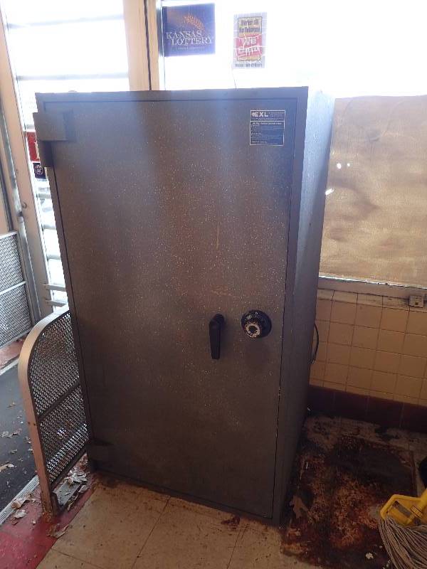 lot 4278 image: EXL Fire King Heavy Duty Safe