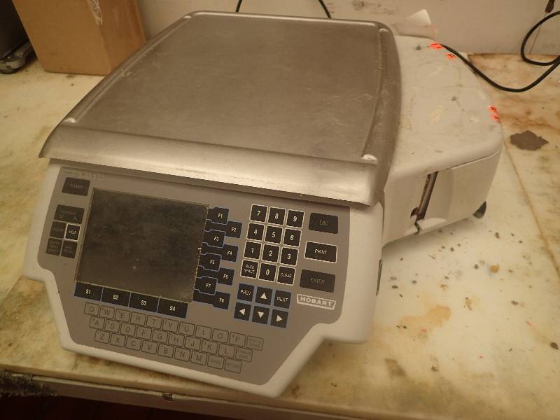 lot 4302 image: Hobart Quantum Digital Deli Grocery Scale & Printer