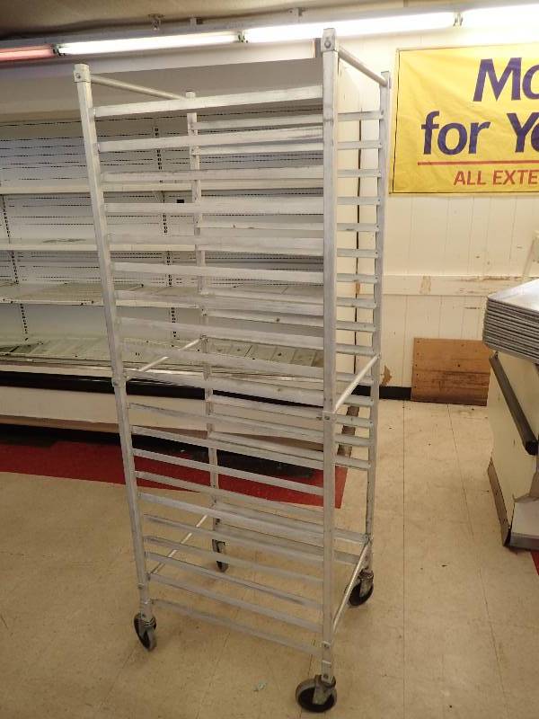 lot 4322 image: Full-Size Aluminum Sheet Pan Rack on Casters