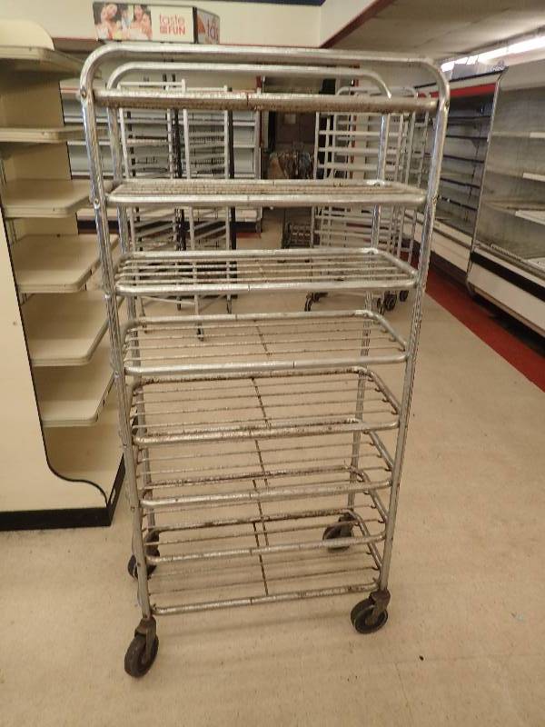 lot 4324 image: Half-Size (7) Tier Medal Wire Storage Rack