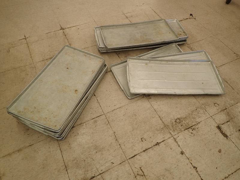 lot 4326 image: Large Lot of Half-Size Sheet Pans