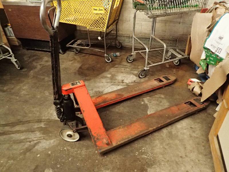 lot 4369 image: 5500 lb Equipment Pallet Jack