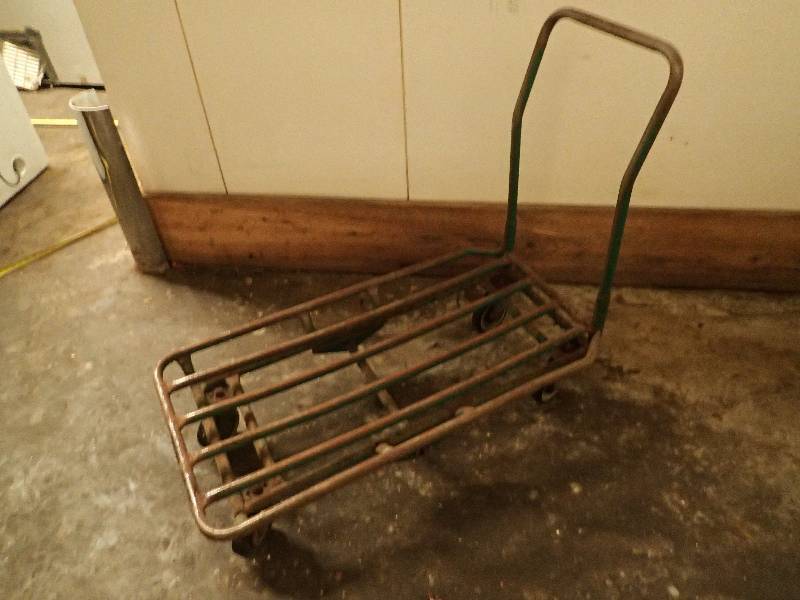 lot 4377 image: Metal Equipment Cart on Casters