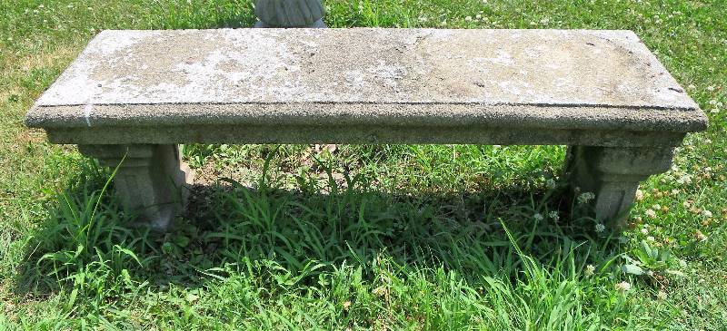 lot 129 image: Outdoor Bench