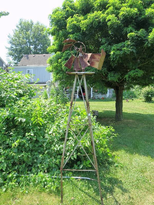 lot 132 image: Metal Windmill for Refurb