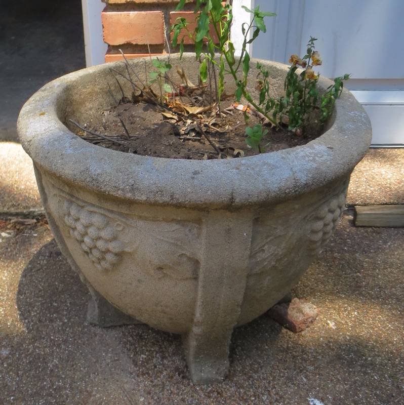 lot 169 image: Outdoor Planter