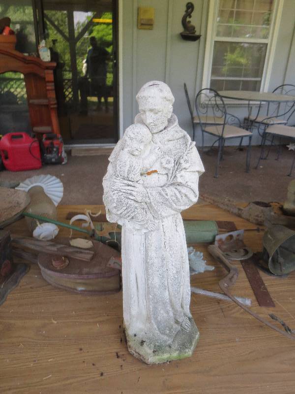 lot 183 image: Concrete Statue