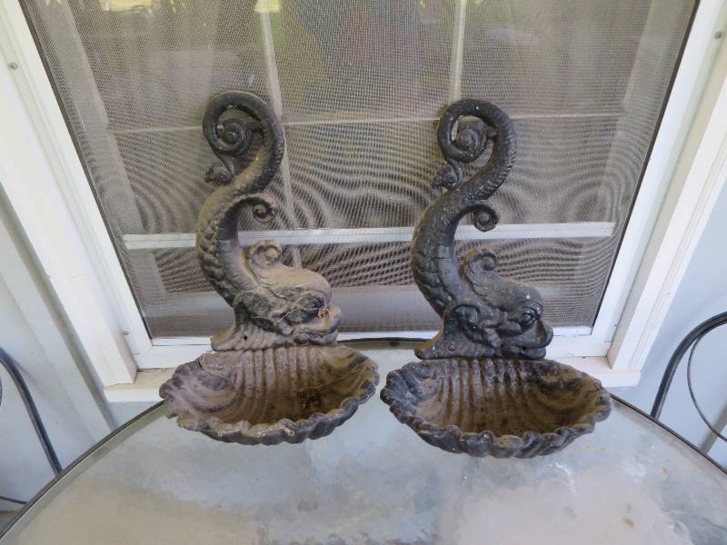 lot 998 image: Pair of Plant Holders