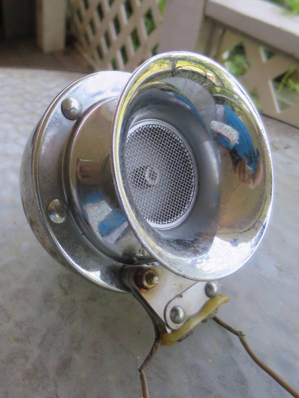 lot 187 image: Antique Motorcycle Horn