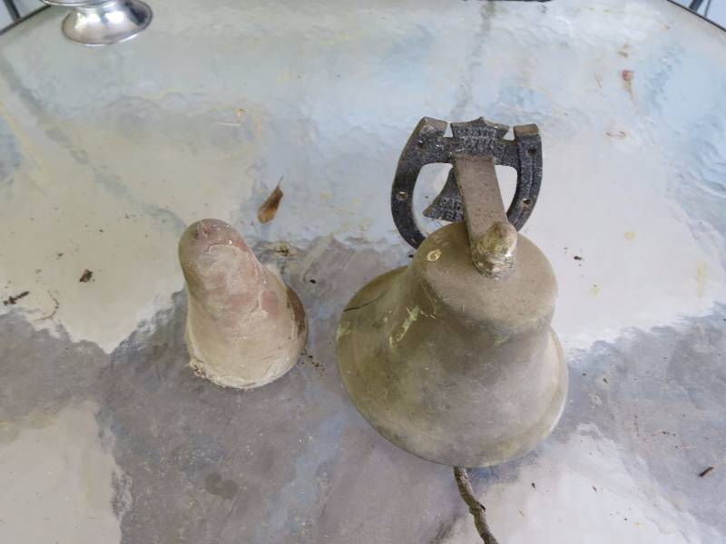 lot 188 image: Lot of Dinner Bells