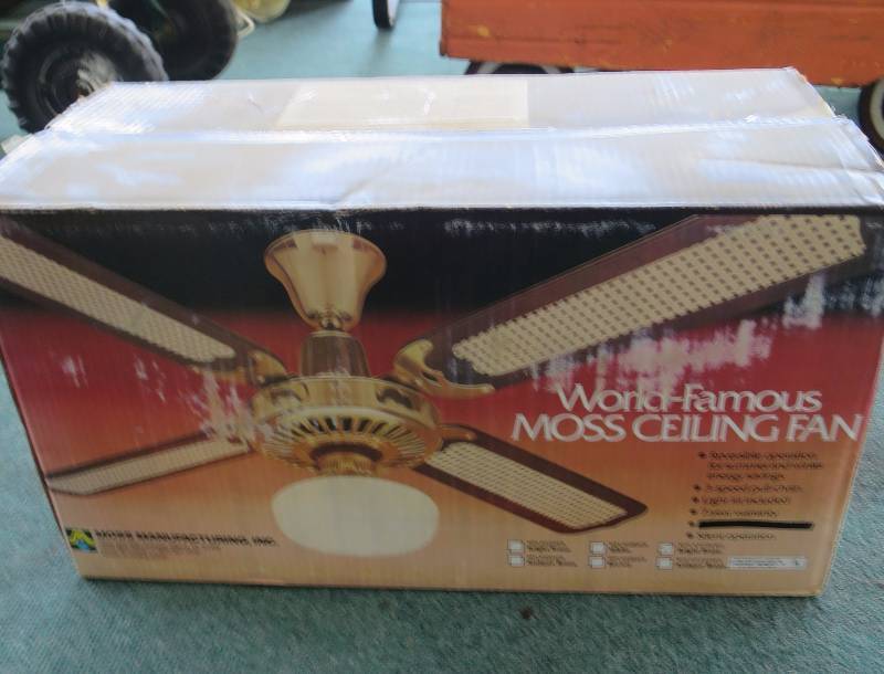 lot 205 image: Ceiling Fan New in Box