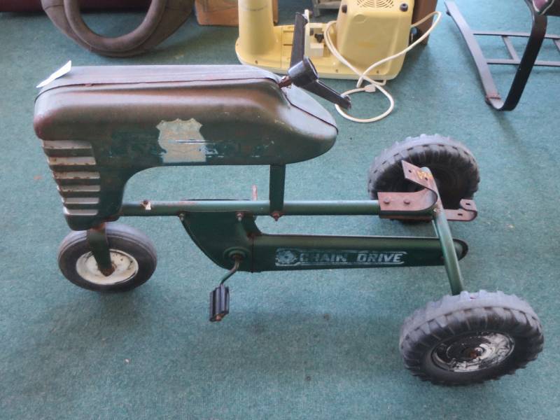 lot 107 image: Petal Tractor for Project