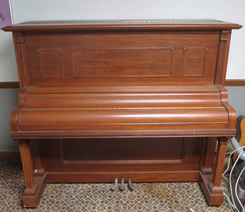 lot 32 image: Marshall and Wendell Piano