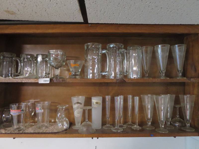 lot 226 image: Huge Lot of Barware