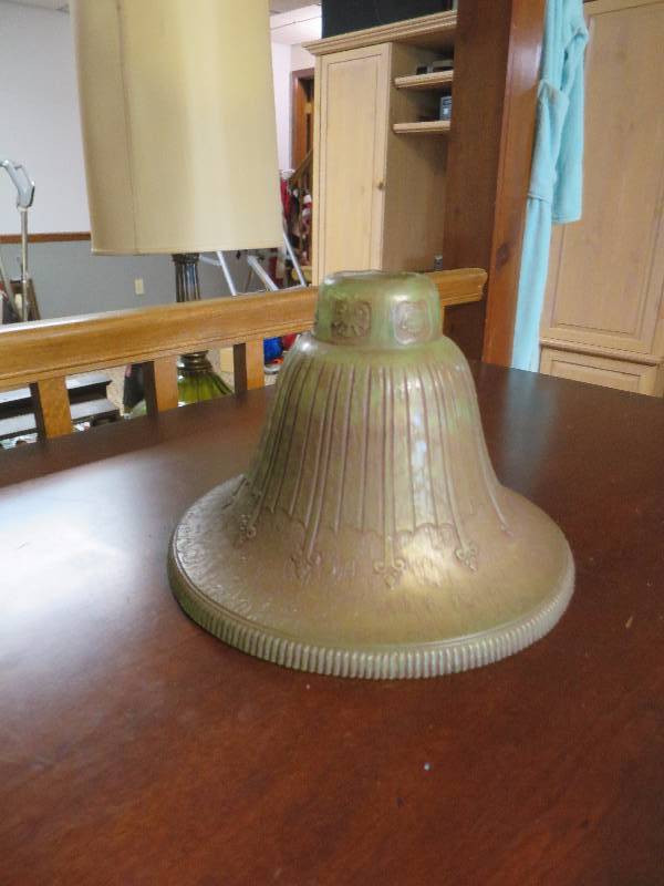 lot 233 image: Antique Shade