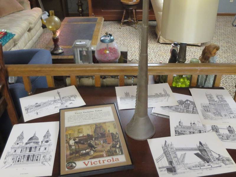lot 238 image: Big Lot of Stuff