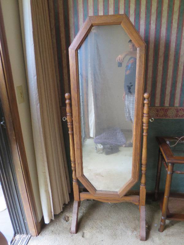 lot 246 image: Dressing Room Mirror