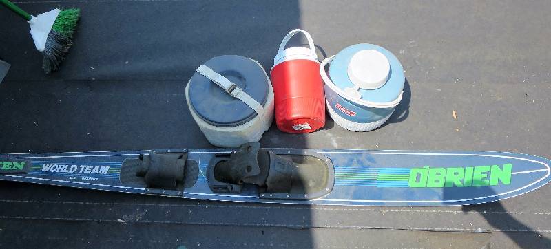lot 264 image: Slalom Ski and Coolers
