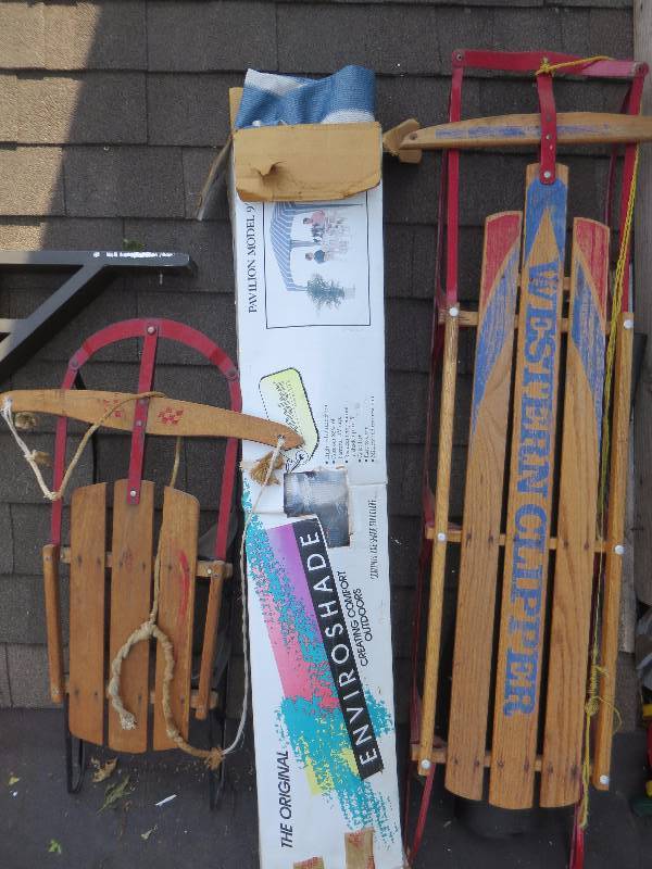 lot 265 image: Sleds and More Lot