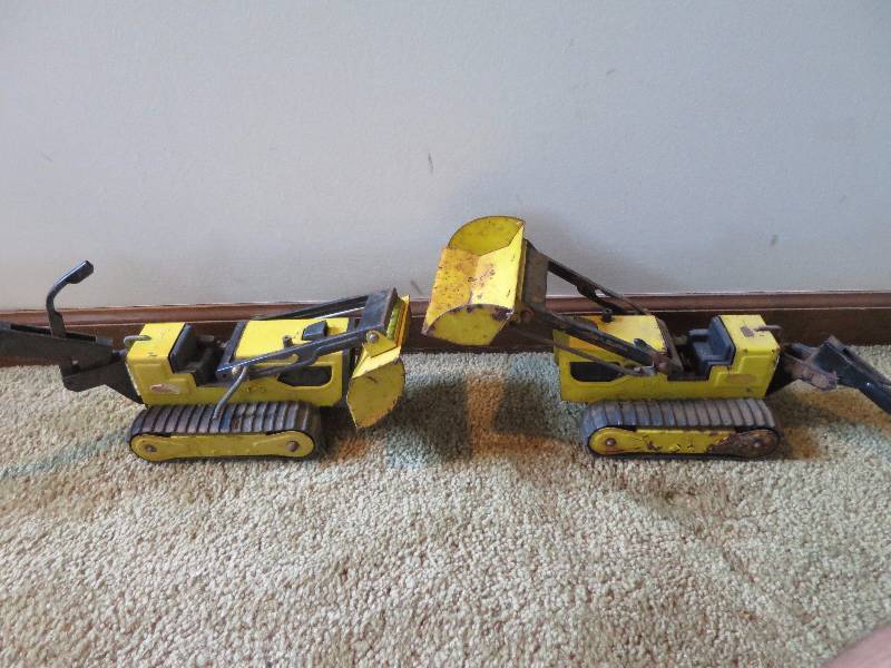 lot 273 image: Metal Tonka Truck Lot