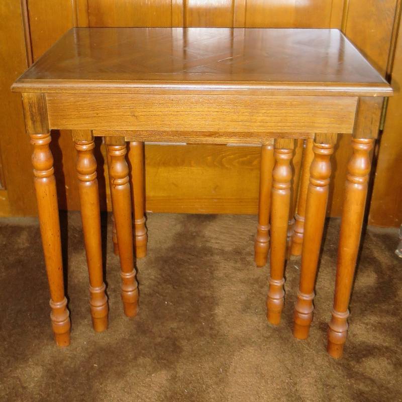 lot 13 image: Set of 3 Tables
