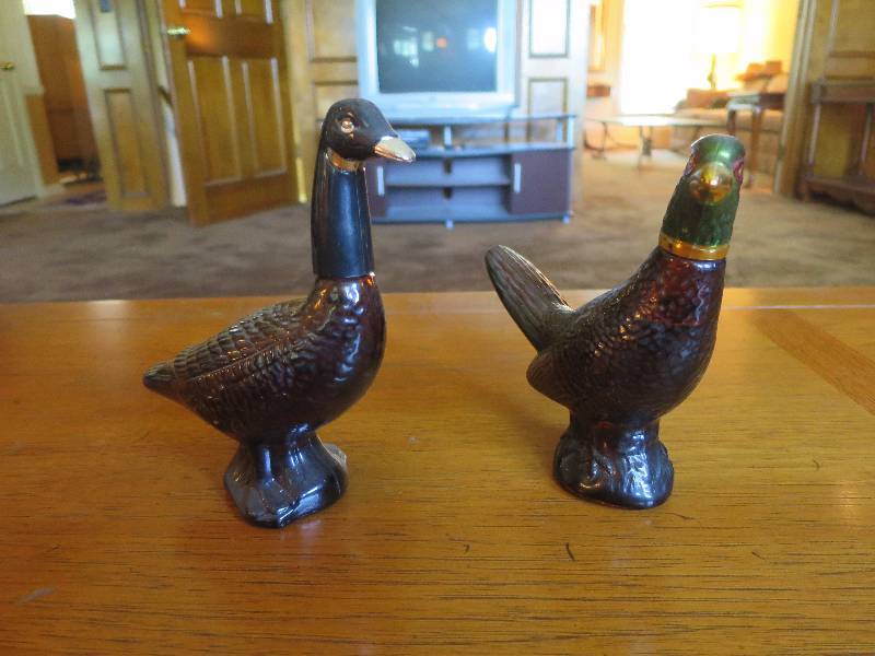 lot 121 image: Lot of Ducks