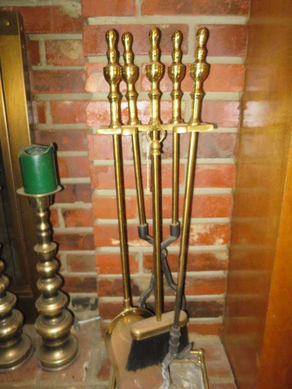 lot 115 image: Fireplace Tool Set