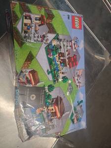 lot 342545 image: LEGO Classic Creative Fun 11005 Building Kit, New 2020 (900 Pieces)