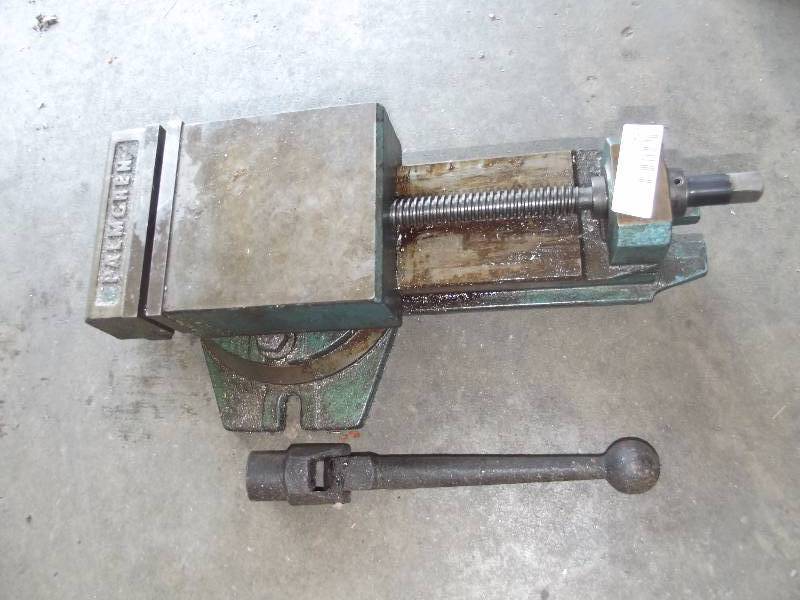 lot 1823 image: 6 Swivel Palmgren Machinist Vise