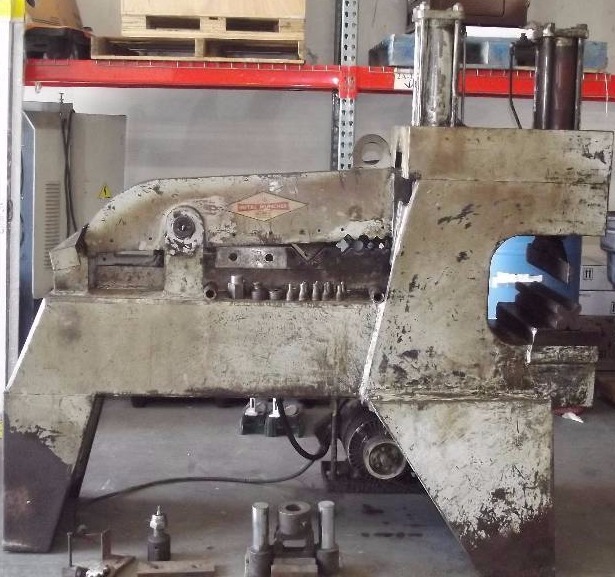 lot 120 image: CMI Metal Muncher Iron Worker