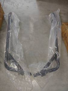 lot 2516 image: Metal Rails