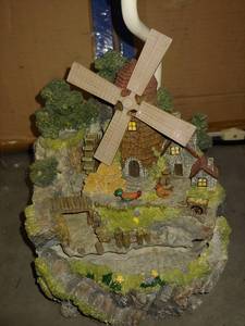 lot 2579 image: Fountain Lamp