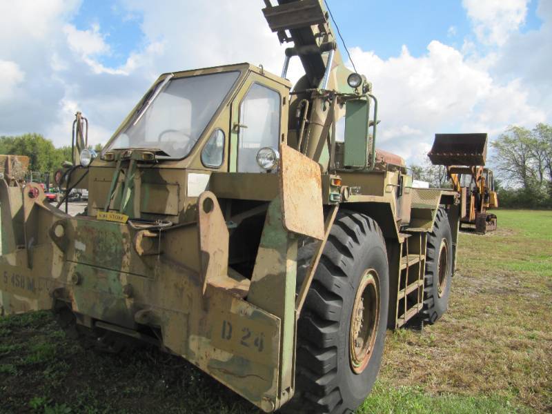 lot 519 image: US  ARMY CRANE HANSON H-466A  - 4X4 - FULL LOCK OUTS -