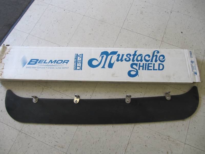 lot 3007 image: UNUSED BELMOR MUSTACHE BUG SHIELD #273501 FOR SEMIS    MADE IN USA