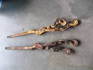 lot 3145 image: PAIR OF CHAIN SNAP BINDERS