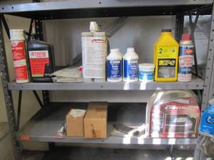 lot 3177 image: EVERYTHING ON SHELF INCLUDES 4 NEW 12 OZ BRAKE FLUID