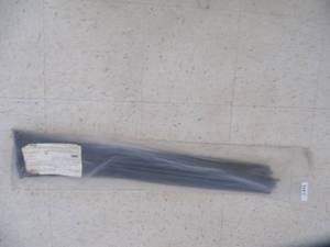 lot 3185 image: 34 HEAVY DUTY WEATHER RESISTANT BLACK  CABLEZIP TIES  50 CT.